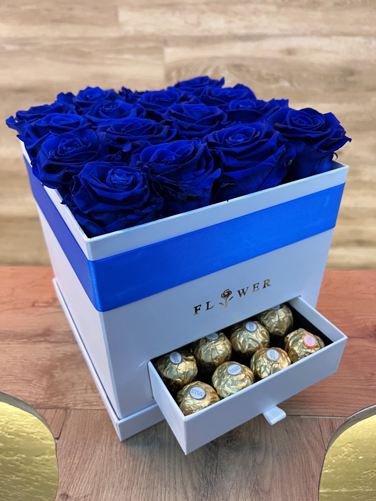 Blue Roses Box with Ferrero
