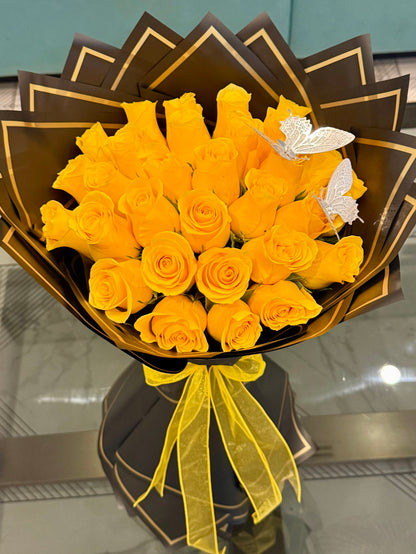 Golden Kiss – 25 Premium Yellow Roses
