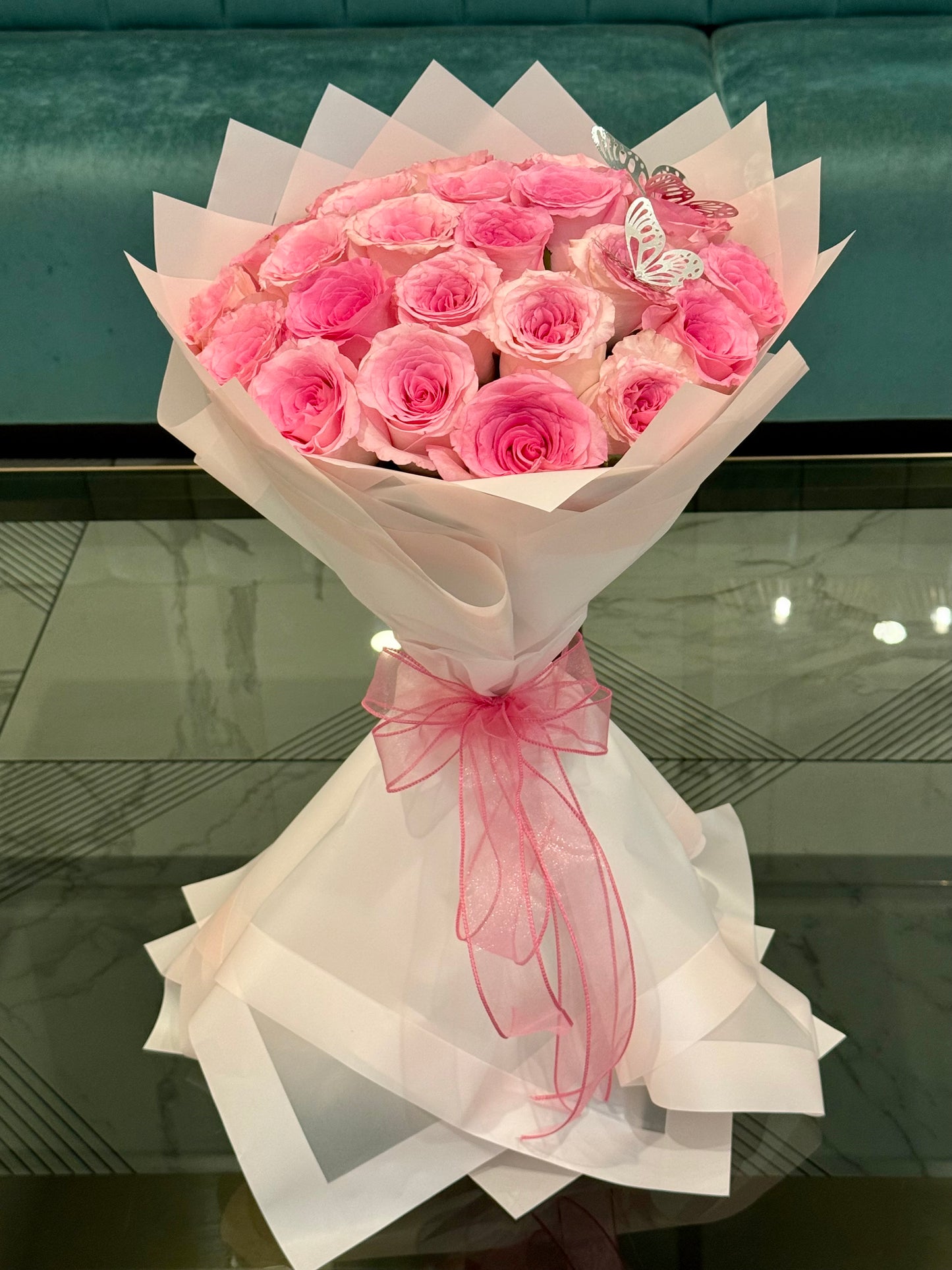 25 Premium Pink Light Roses