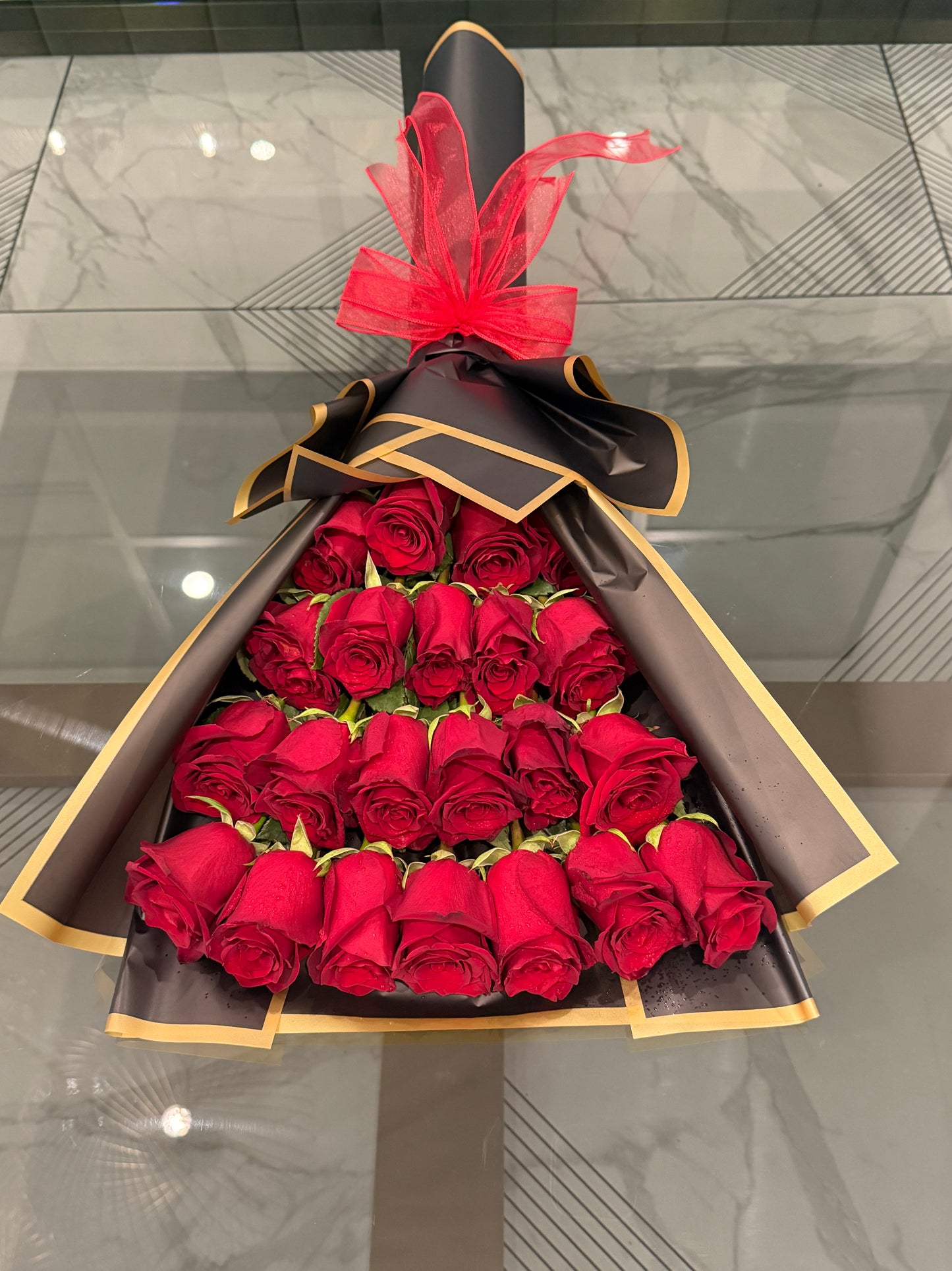 24 Natural Red Roses