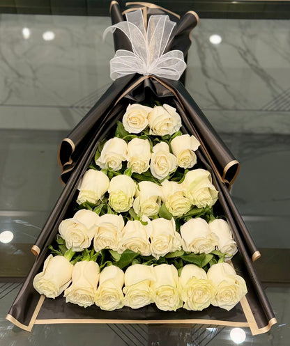 24 Natural White Roses