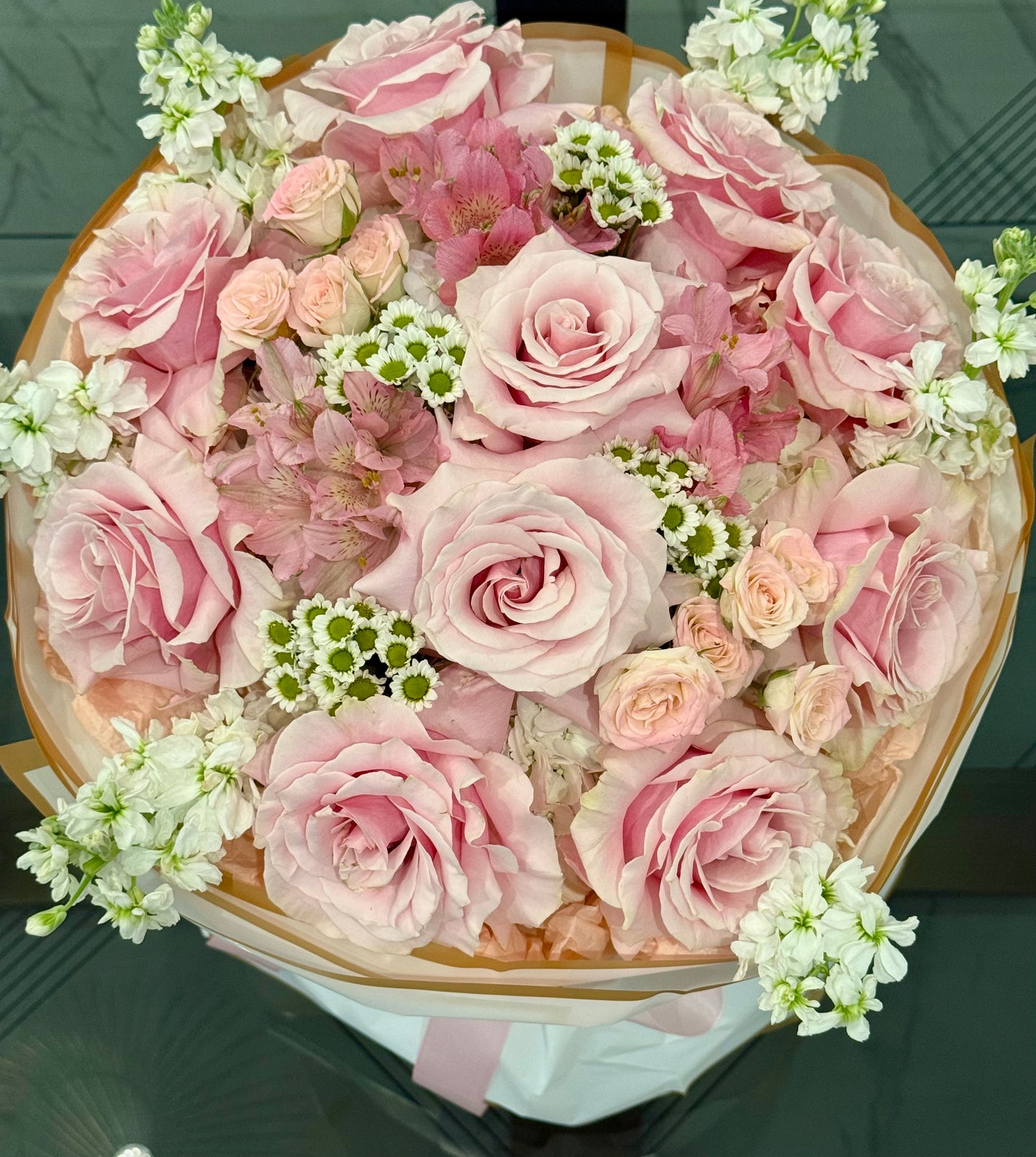 Blush Elegance Premium Bouquet