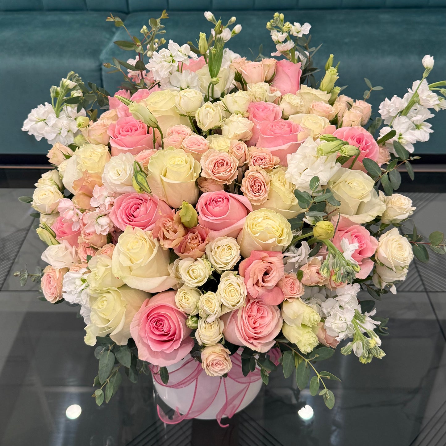 Pink and White in Vase – Luxury