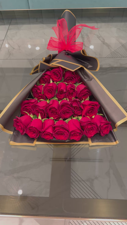 24 Natural Red Roses